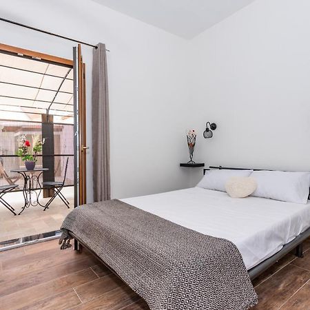 קליארי Living G Room מראה חיצוני תמונה