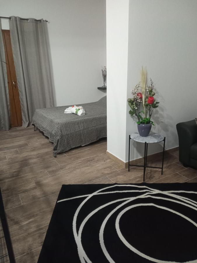 קליארי Living G Room מראה חיצוני תמונה